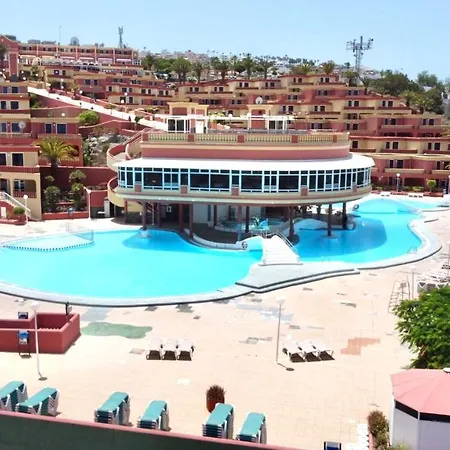 One Bedroom, Beach, Shared Pool In Tenerife South Apartman *