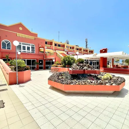 One Bedroom, Beach, Shared Pool In Tenerife South * Costa Adeje (Tenerife)