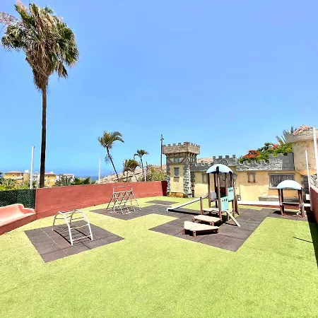 One Bedroom, Beach, Shared Pool In Tenerife South *