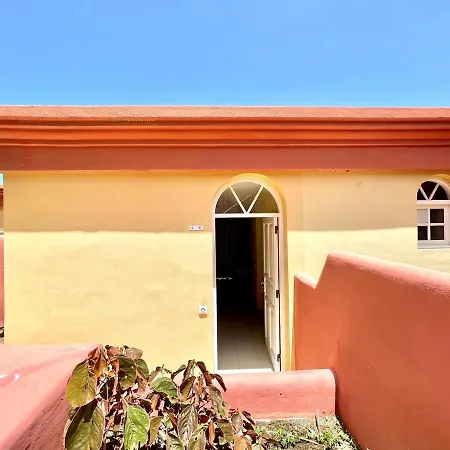 One Bedroom, Beach, Shared Pool In Tenerife South Costa Adeje (Tenerife)