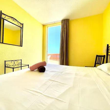 One Bedroom, Beach, Shared Pool In Tenerife South Apartamento *