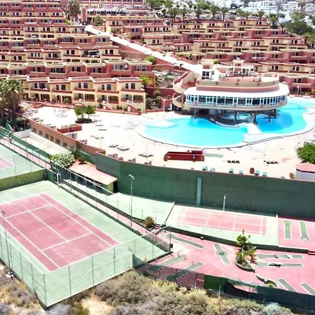 One Bedroom, Beach, Shared Pool In Tenerife South Apartamento *