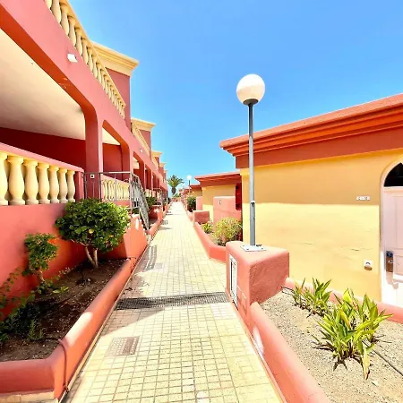 One Bedroom, Beach, Shared Pool In Tenerife South Costa Adeje (Tenerife)