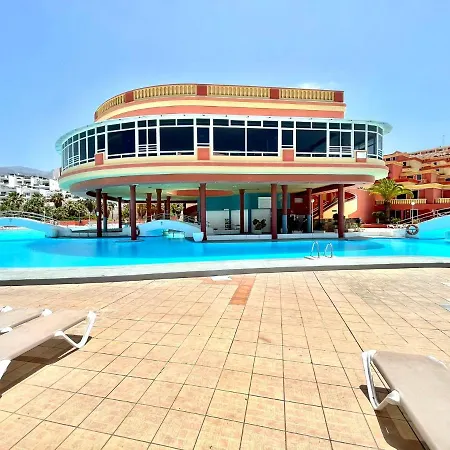 One Bedroom, Beach, Shared Pool In Tenerife South