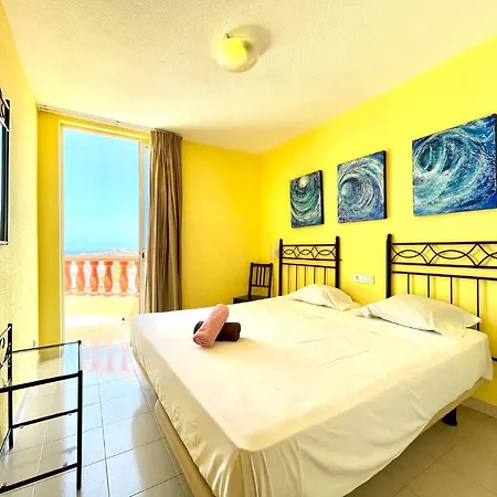 One Bedroom, Beach, Shared Pool In Tenerife South Apartamento Costa Adeje (Tenerife)