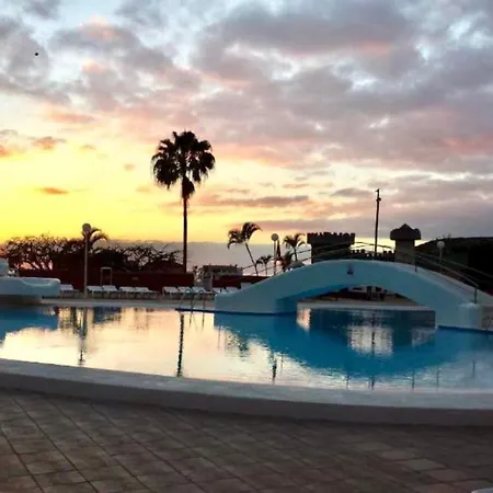 Apartman One Bedroom, Beach, Shared Pool In Tenerife South *