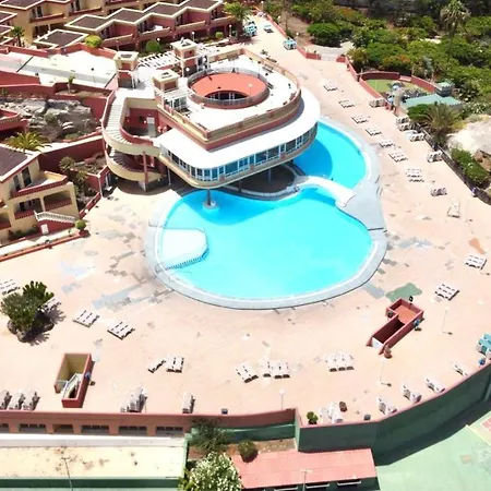 One Bedroom, Beach, Shared Pool In Tenerife South *