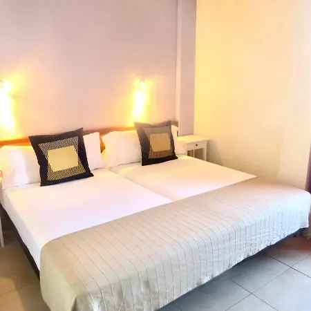 Lägenhet One Bedroom, Beach, Shared Pool In Tenerife South *