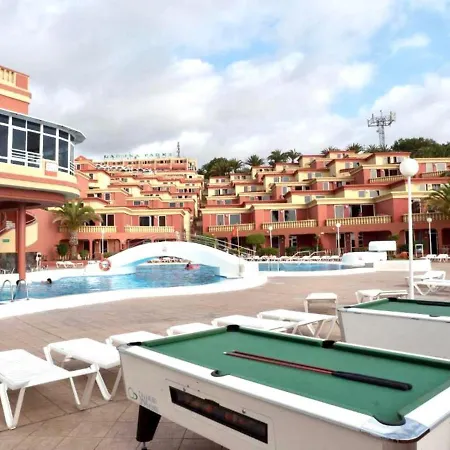 One Bedroom, Beach, Shared Pool In Tenerife South *